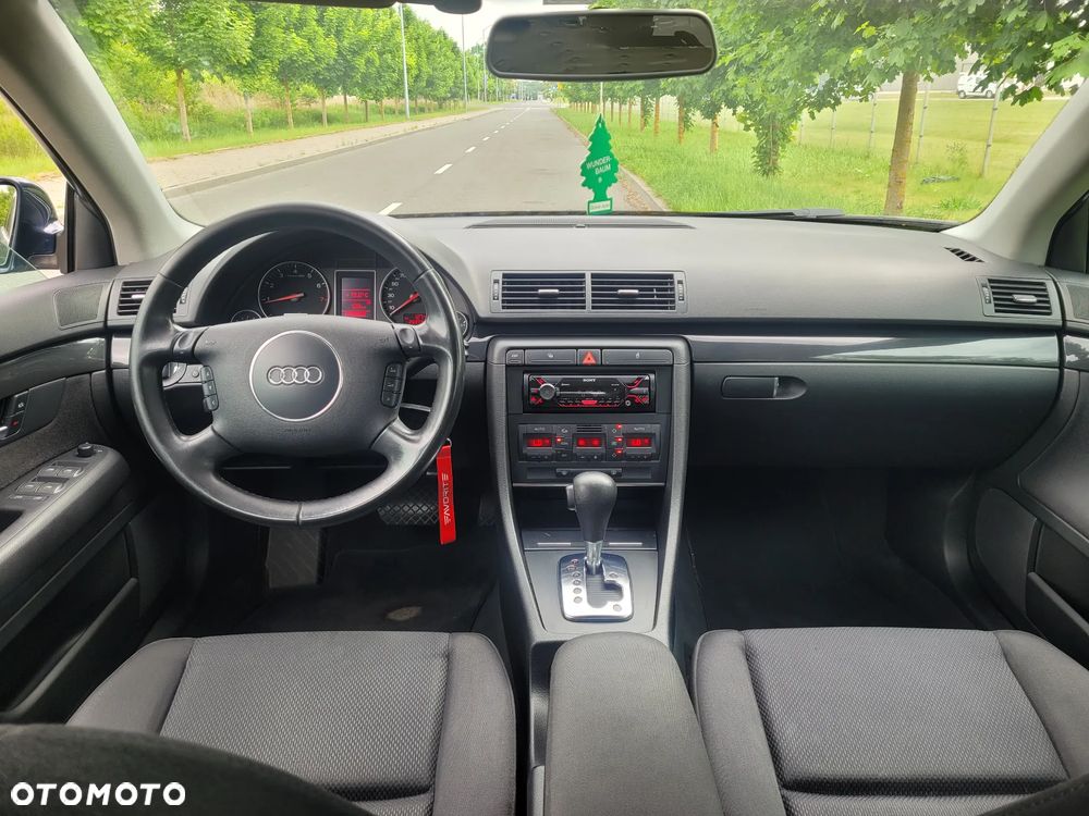 Audi A4 Avant - 9