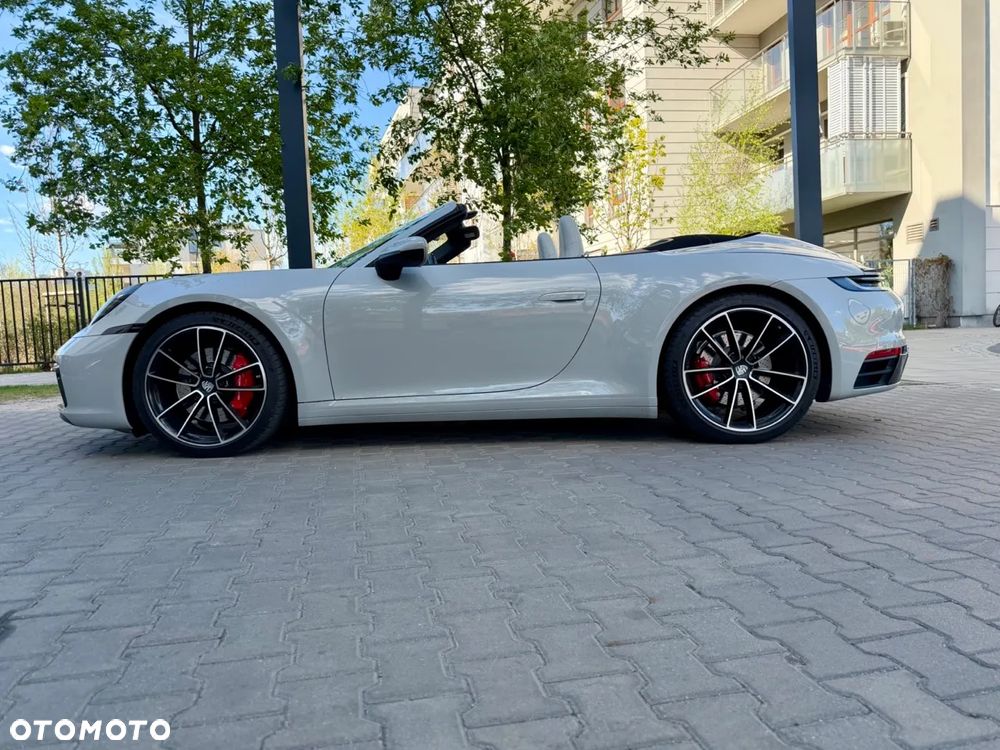 Porsche 911 Carrera 4S - 6