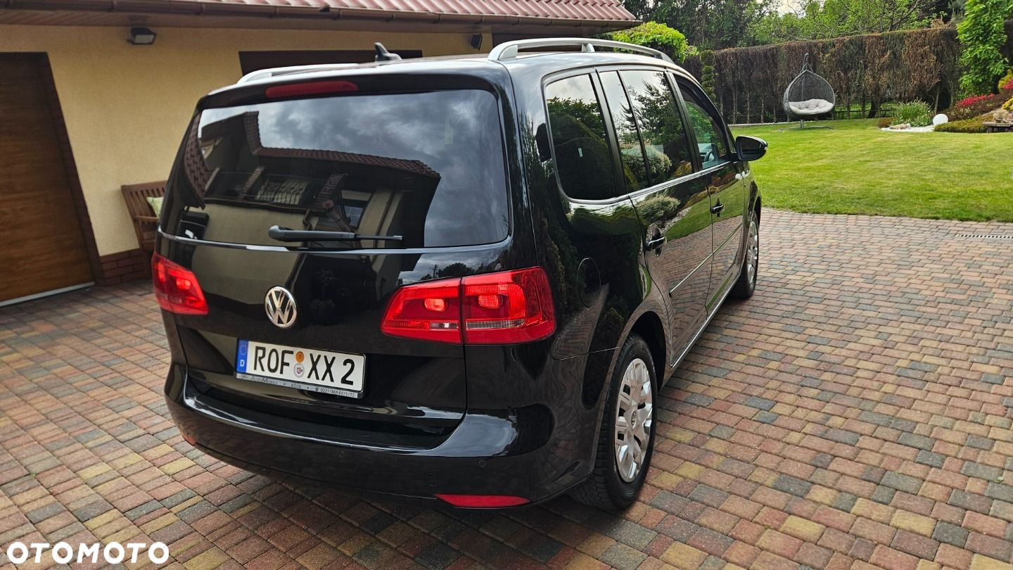Volkswagen Touran - 8