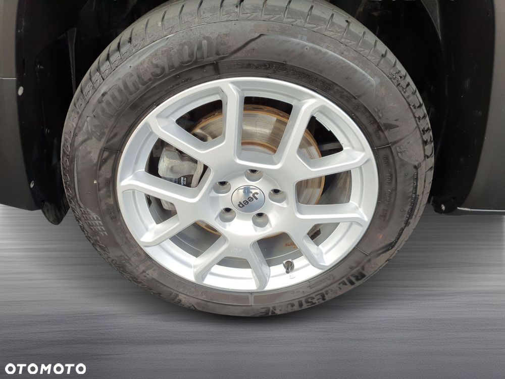 Jeep Renegade 1.5 T4 mHEV FWD S&S DCT - 11