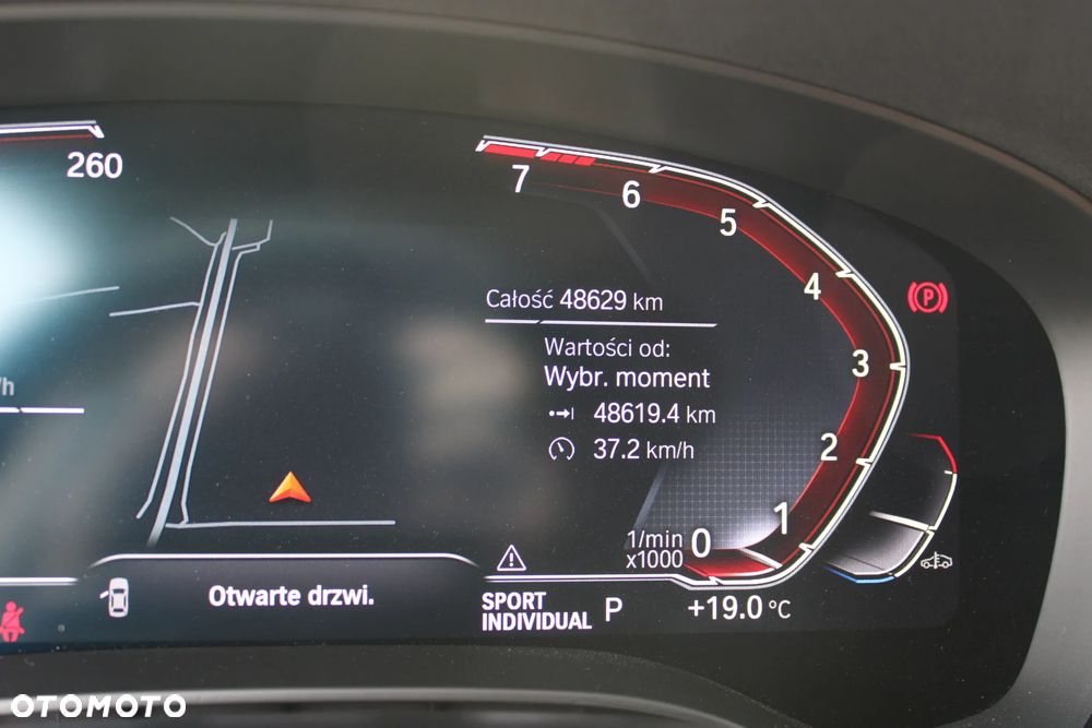 BMW Seria 5 530i xDrive mHEV - 23