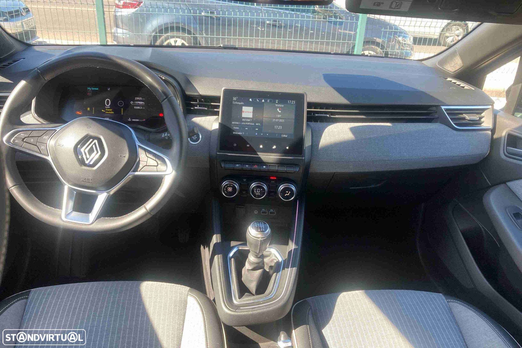 Renault Clio - 9