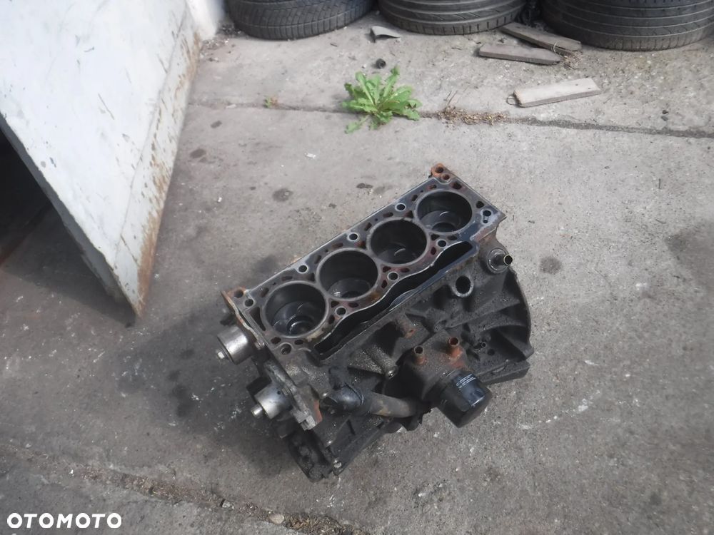 Renault Traffic Opel Vivaro Laguna 1.9 DCI F9K blok wal dol silnika tloki miska - 4