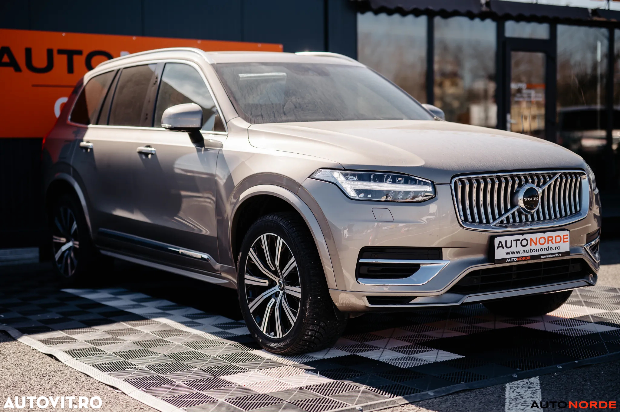 Volvo XC 90 Recharge T8 eAWD Inscription - 5