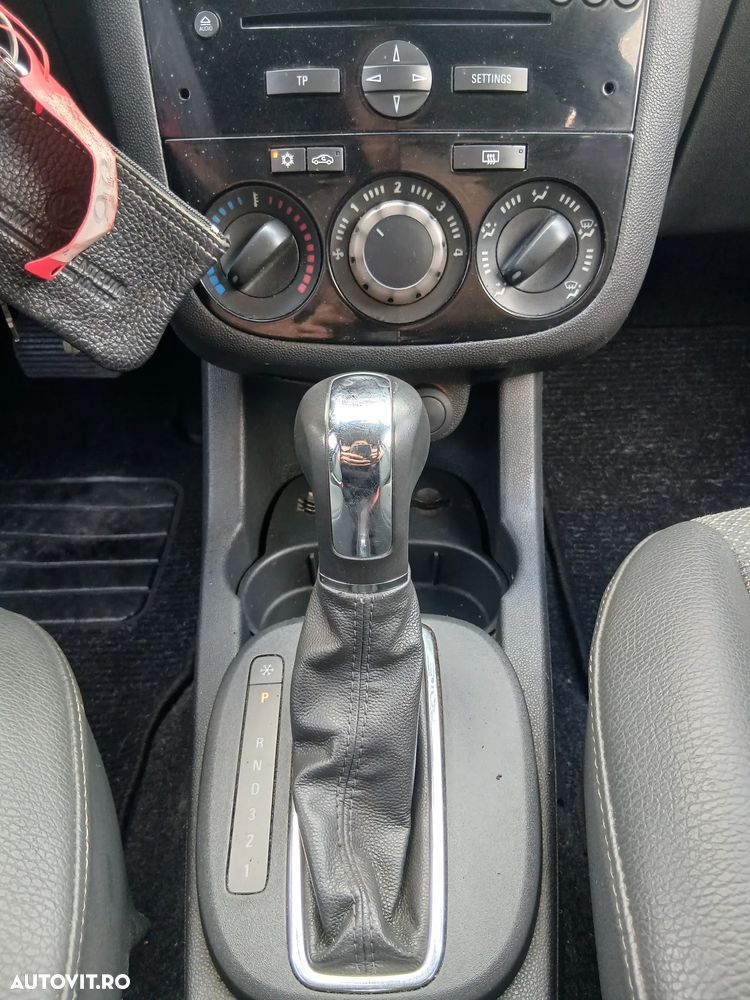 Opel Corsa 1.4 16V Automatik Navi - 7