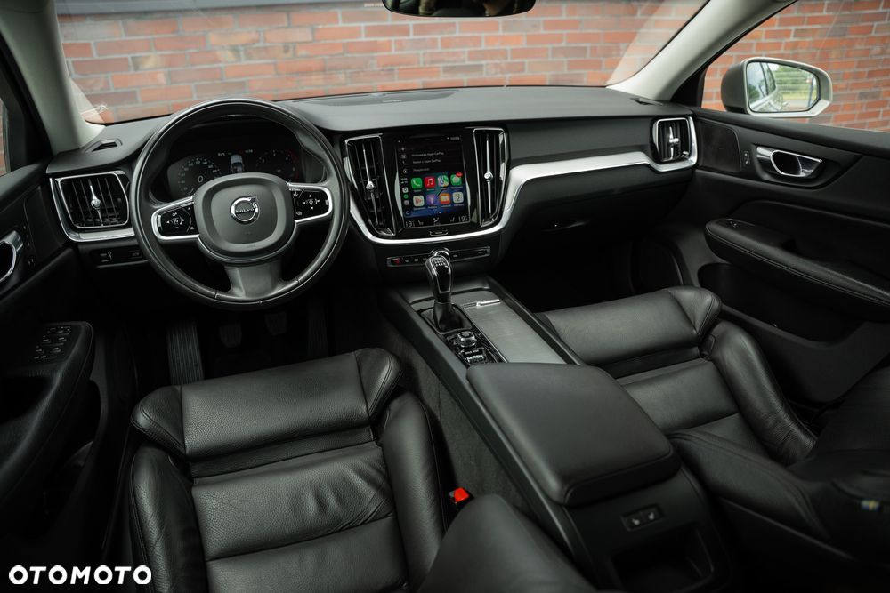 Volvo V60 D4 Drive-E R-Design Momentum - 27