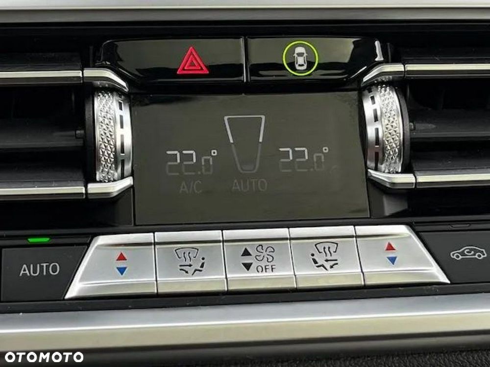 BMW Seria 3 318d Sport Line - 26