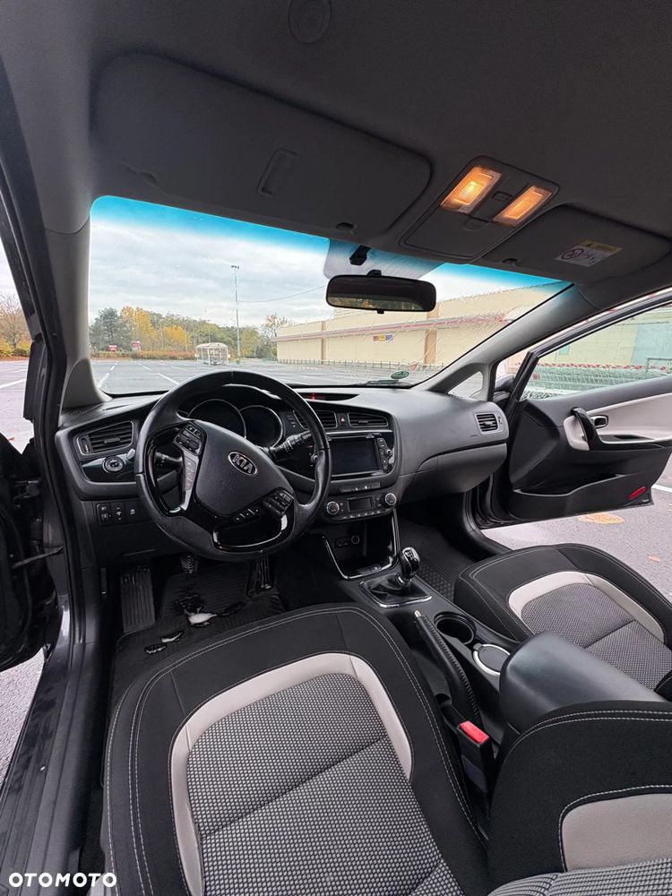 Kia Ceed 1.6 GDI Business Line - 11