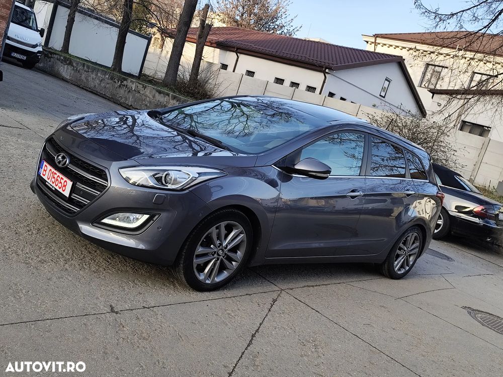Hyundai i30 blue Kombi 1.6 CRDi DCT Premium - 23