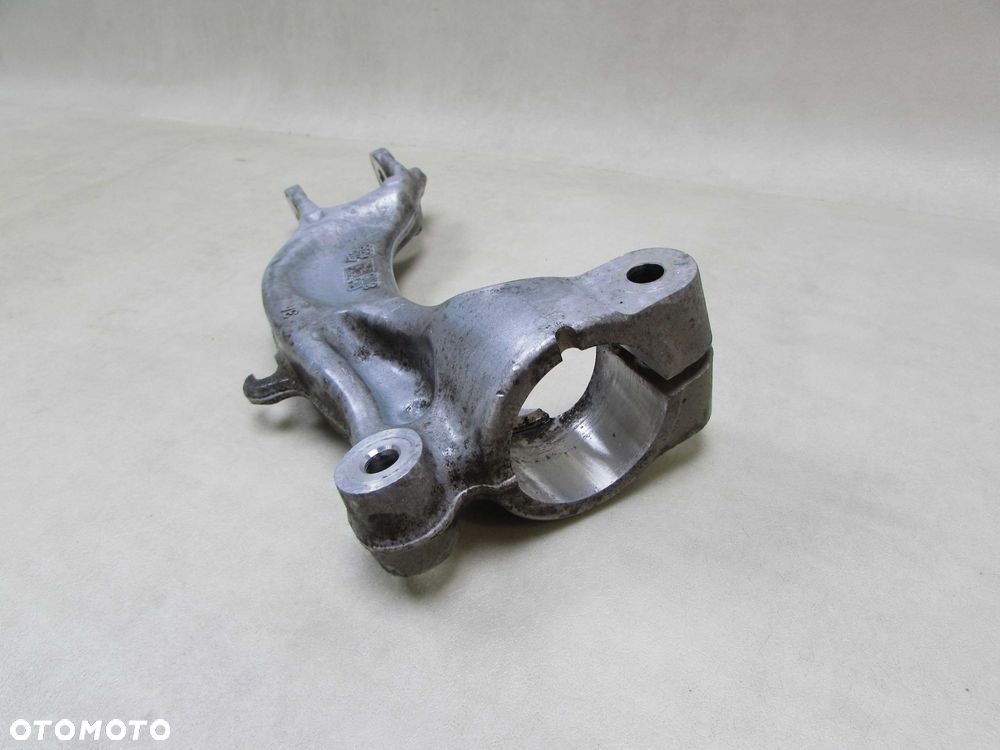 AUDI A4 B9 A5 8W 15-21 LAPA UCHWYT WSPORNIK MOCOWANIE AMORTYZATORA PRAWY PRZOD 8W0038 - 5