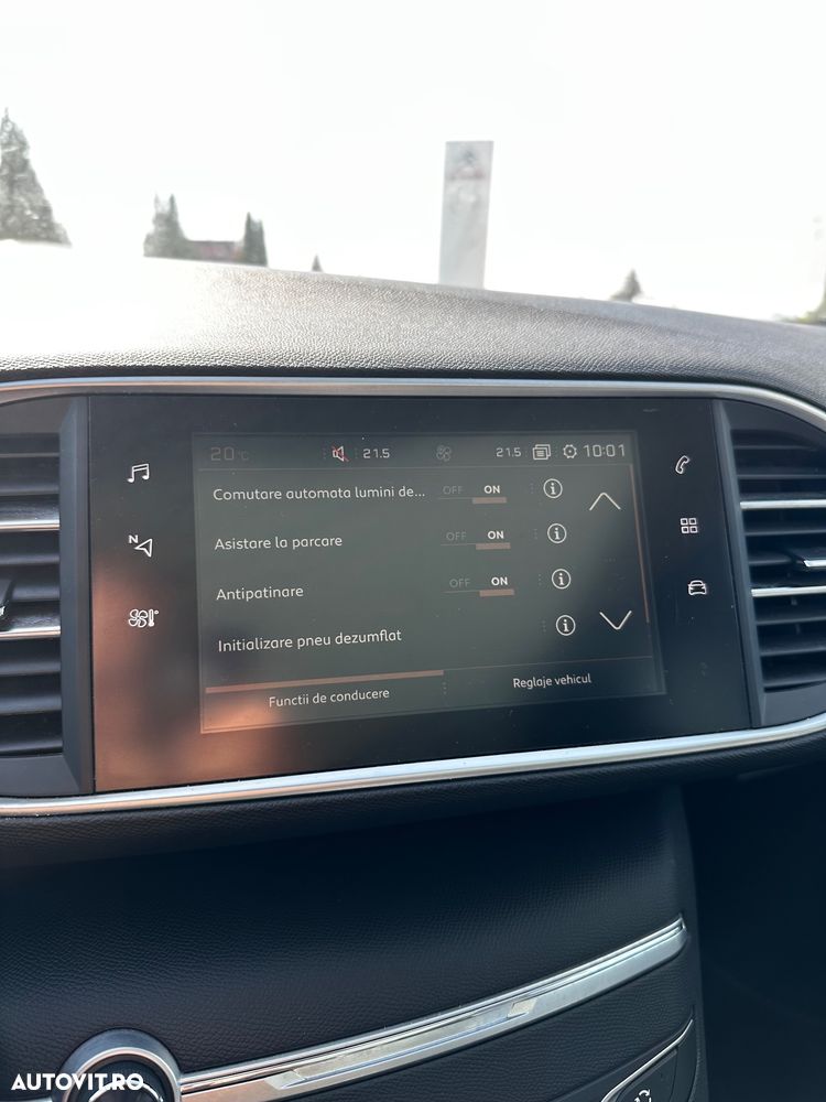 Peugeot 308 1.2 L PureTech Turbo Allure - 16