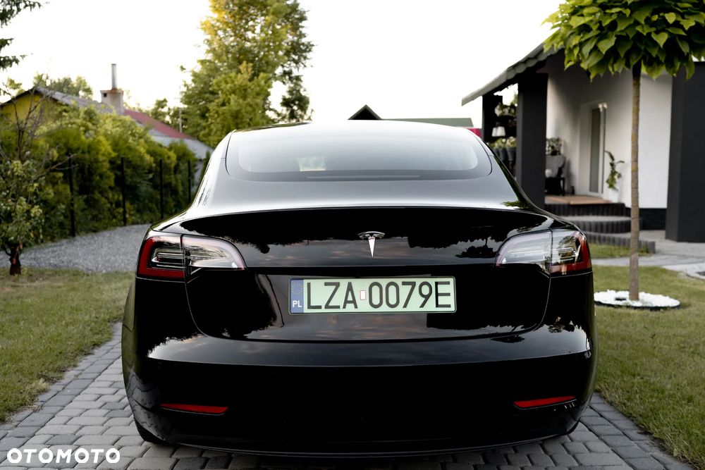 Tesla Model 3 - 14