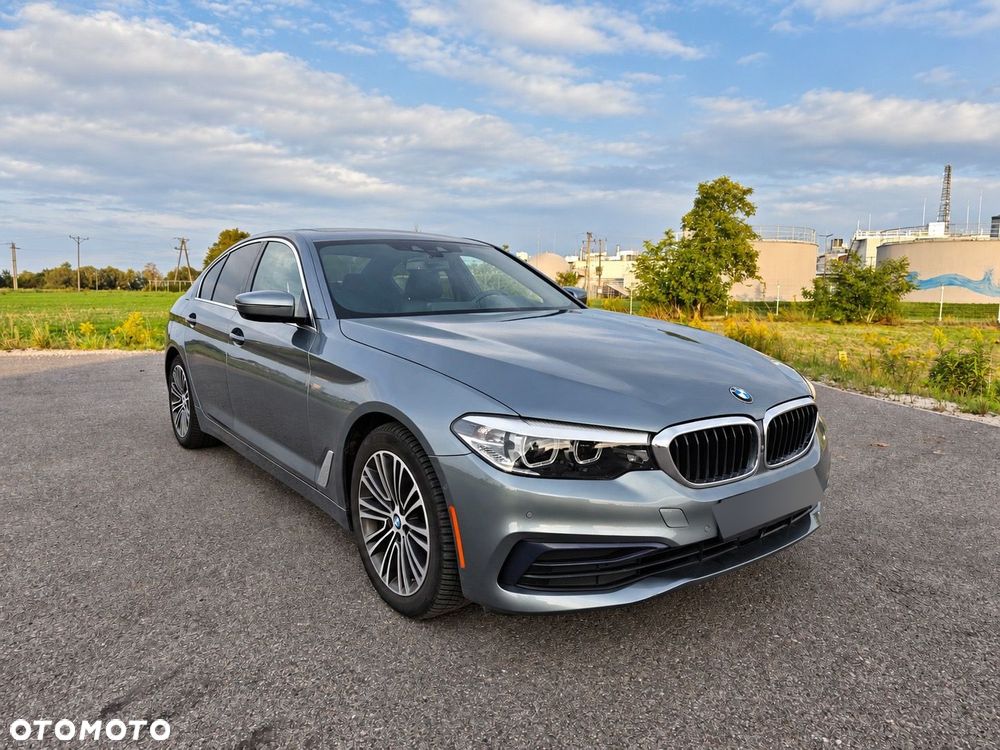 BMW 530I 2019 photo 2