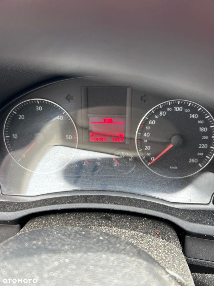Volkswagen Jetta 1.9 TDI Comfortline - 2