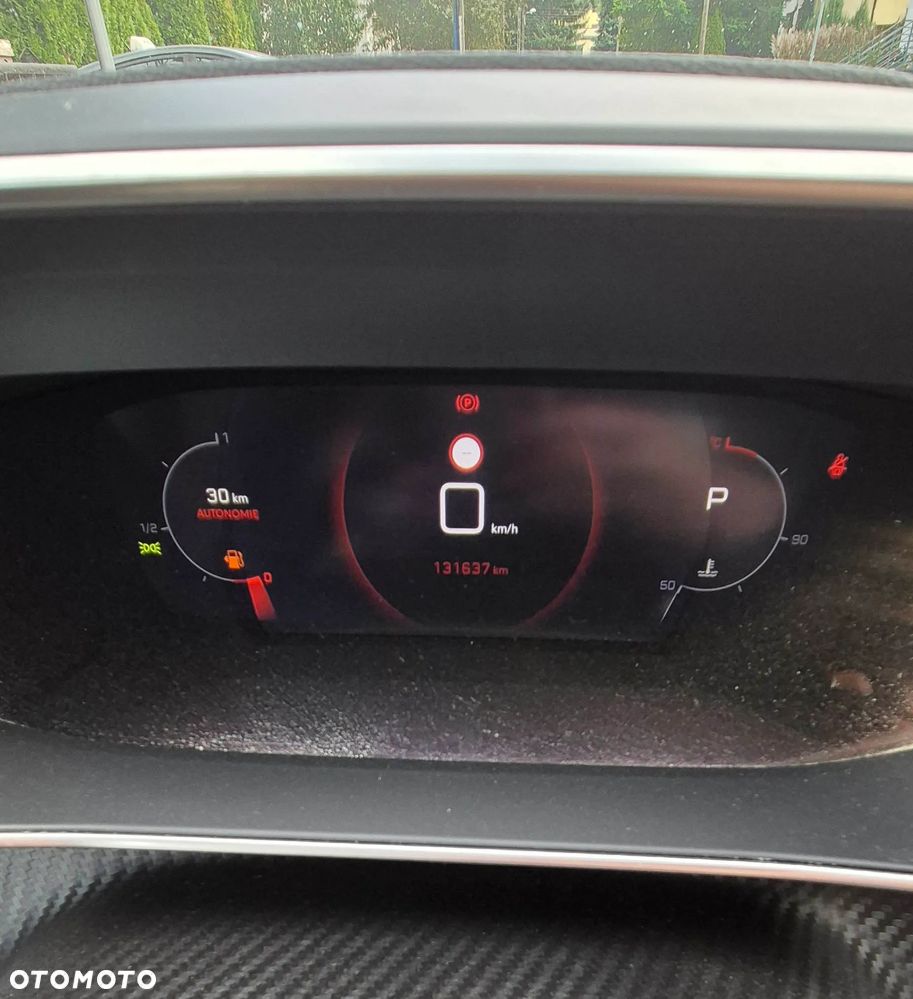 Peugeot 2008 PureTech 130 Allure S&S EAT8 - 26