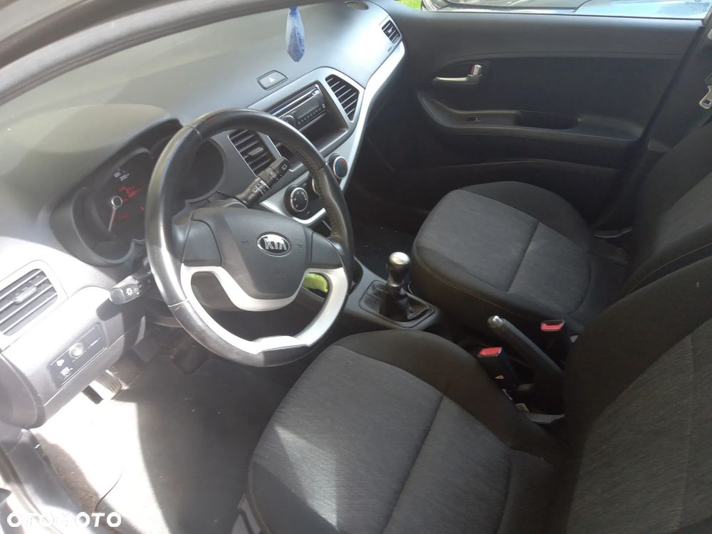 Kia Picanto 1.0 L - 4