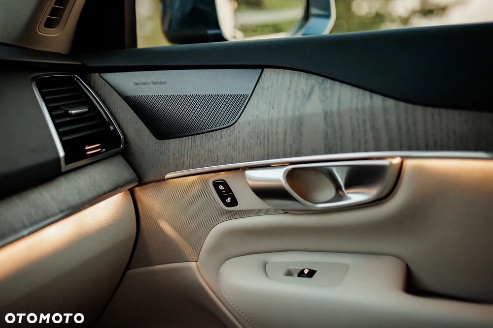 Volvo XC 90 - 33