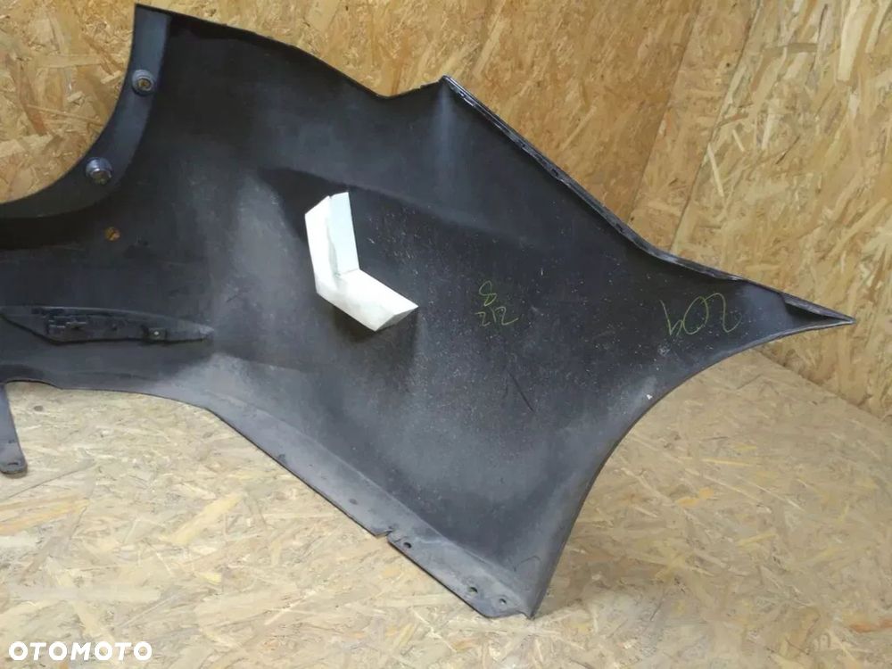 AVENSIS T27 KOMBI II LIFt 2015- zderzak tylny tył - 9