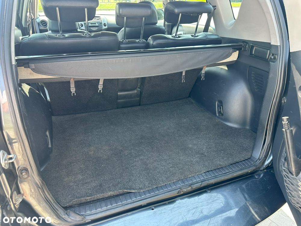 Toyota RAV4 2.2 D-4D Premium - 12