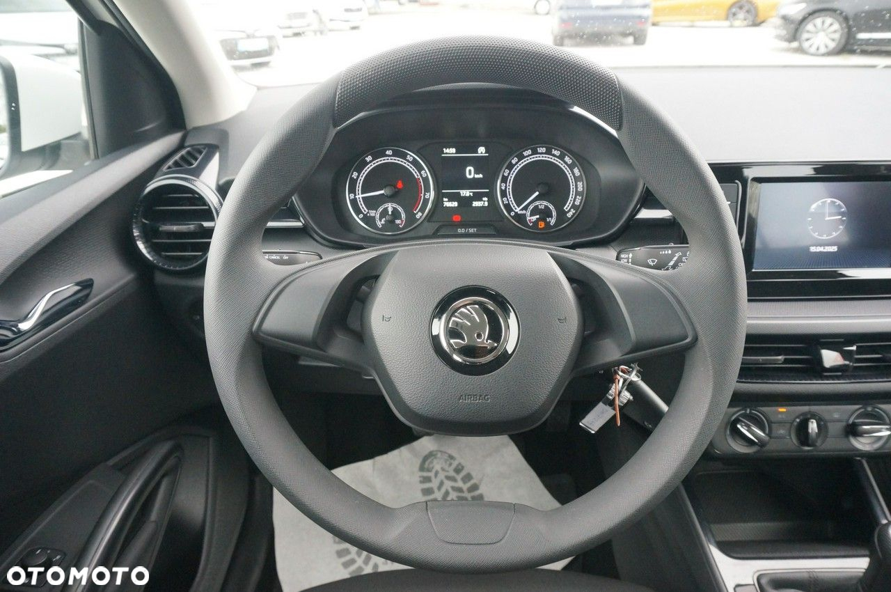 Skoda Fabia 1.0 Active - 12