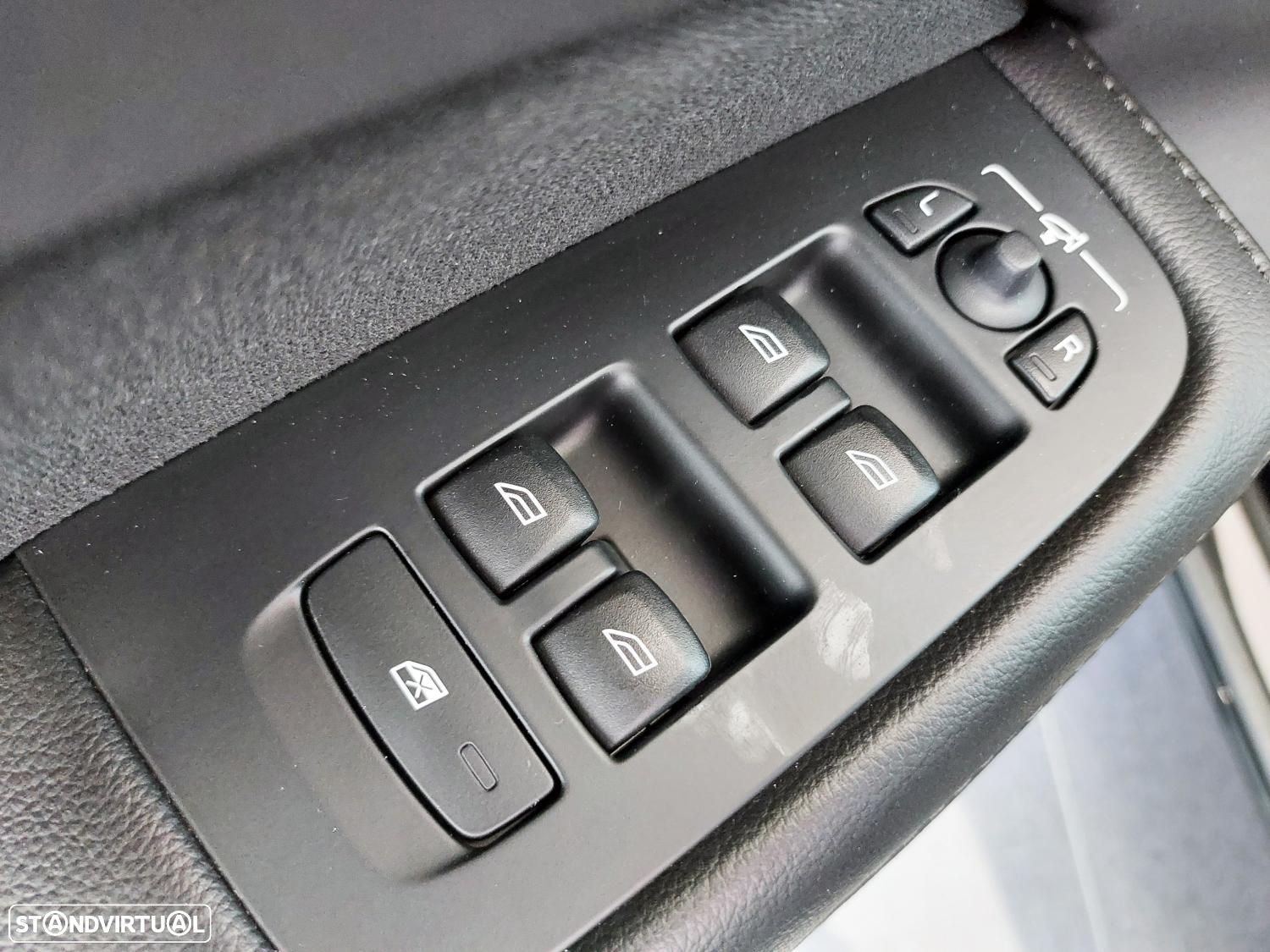 Volvo V60 2.0 T6 AWD TE Inscription Expression - 17