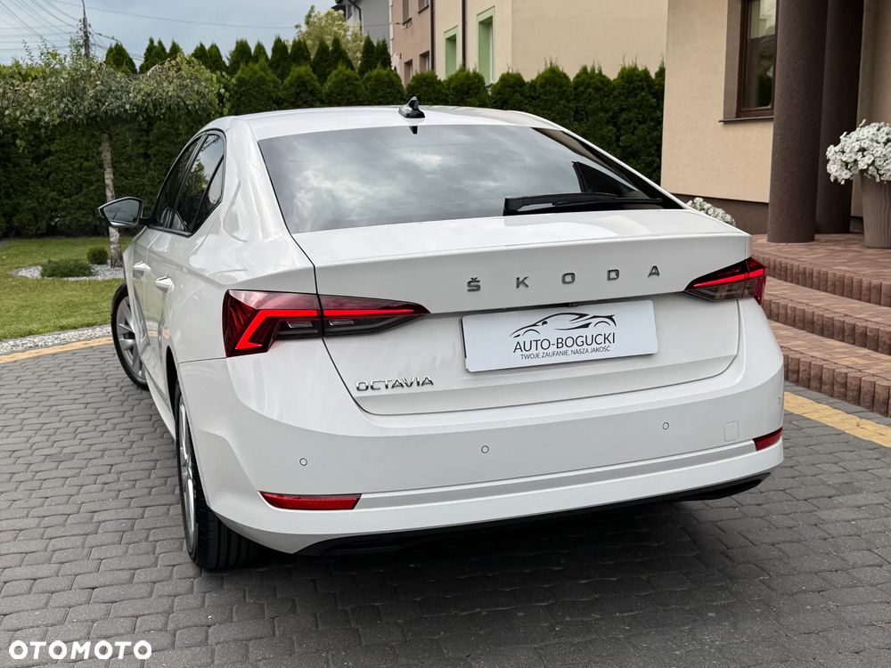 Skoda Octavia 2.0 TDI Ambition DSG - 12