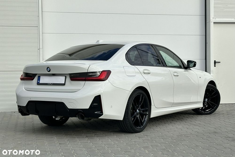 BMW 3 Series 2024 photo 3