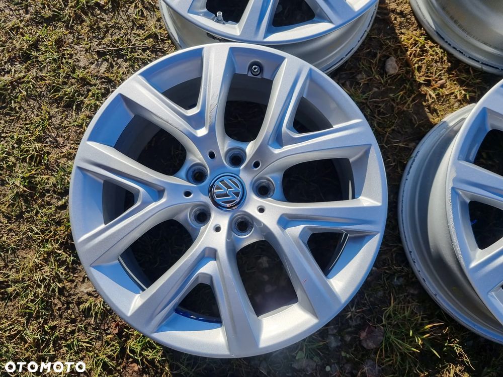 VW 3C8 PASSAT, AUDI Q3,Q2,SKODA ,SEAT 6.5X17 ET39 5X112 bdb stan - 2