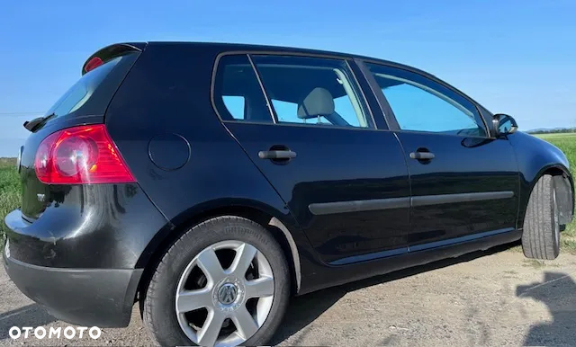 Volkswagen Golf V 1.9 TDI Trendline - 6