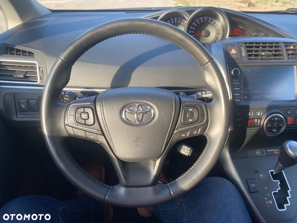 Toyota Verso 1.8 Prestige EU5 MS - 15