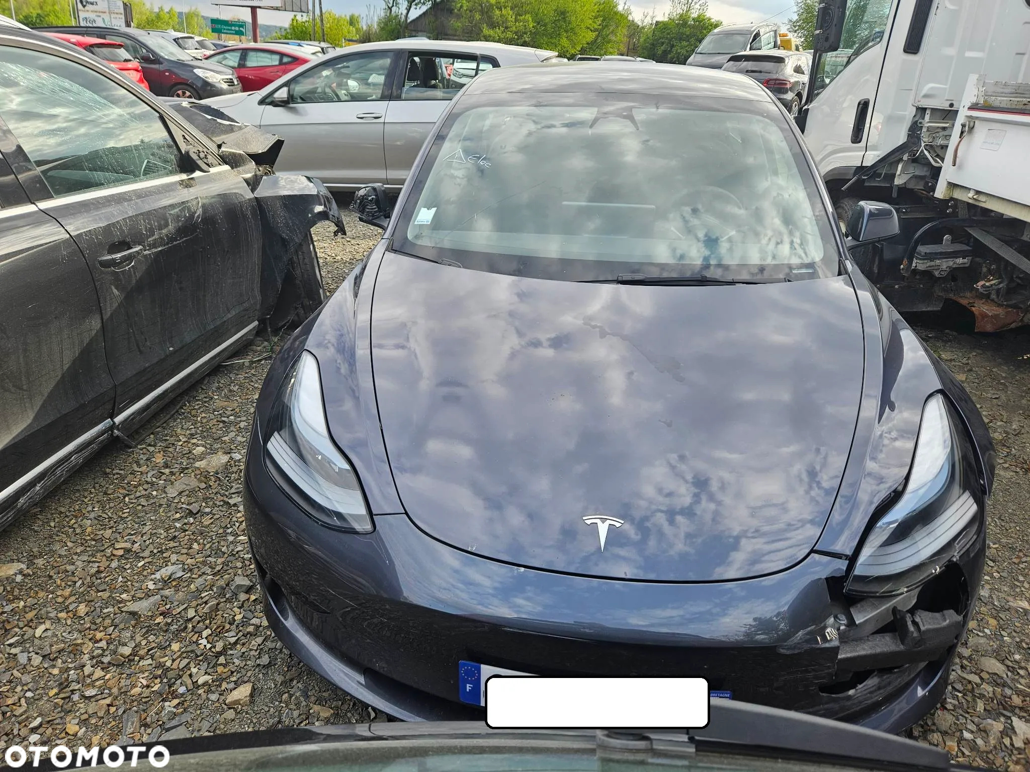 Tesla Model 3 - 5