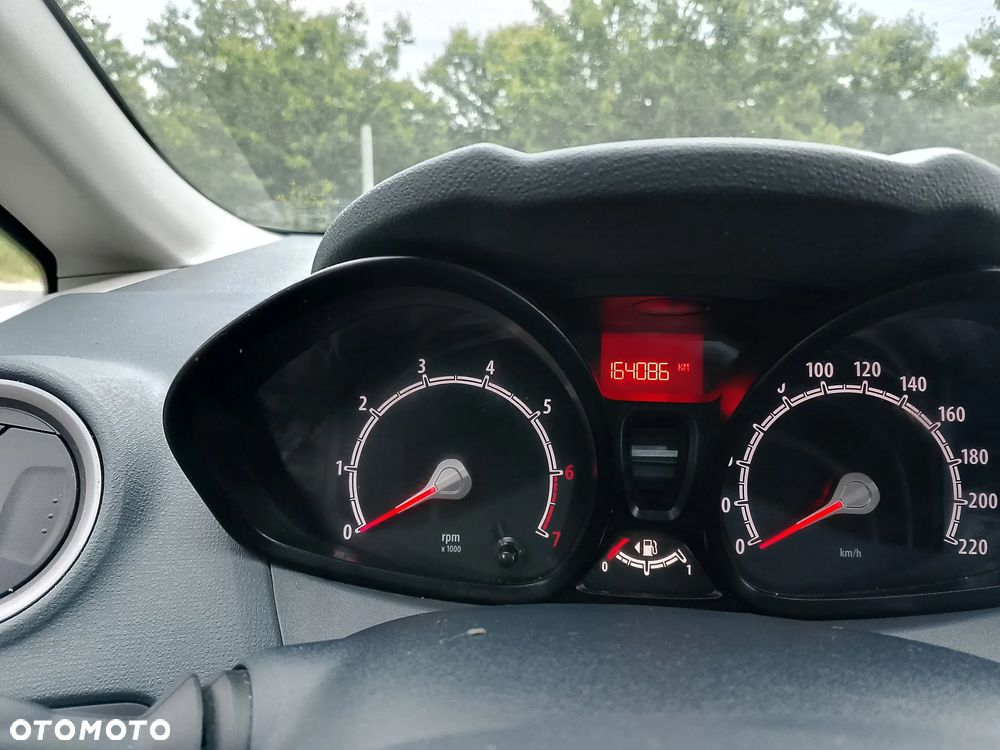 Ford Fiesta - 11