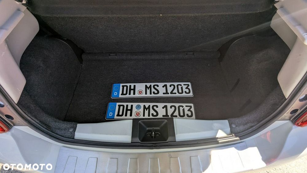 Nissan Micra - 36