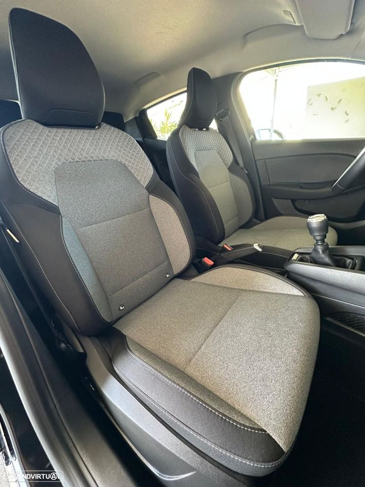 Renault Clio 1.0 TCe Techno - 25