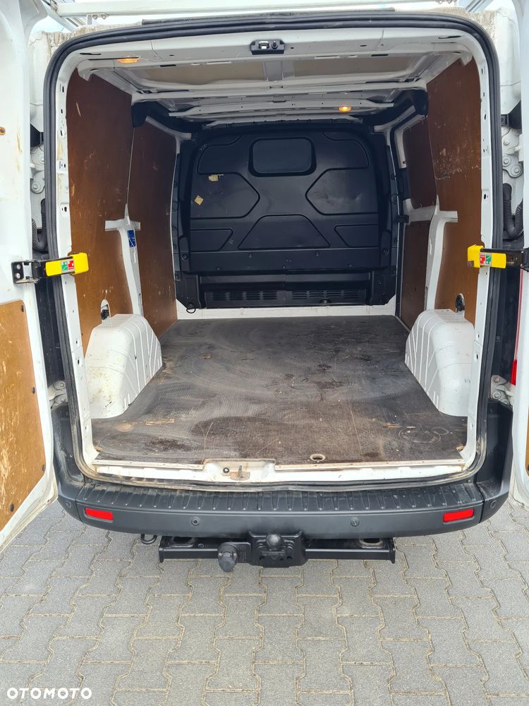 Ford TRANSIT CUSTOM - 11
