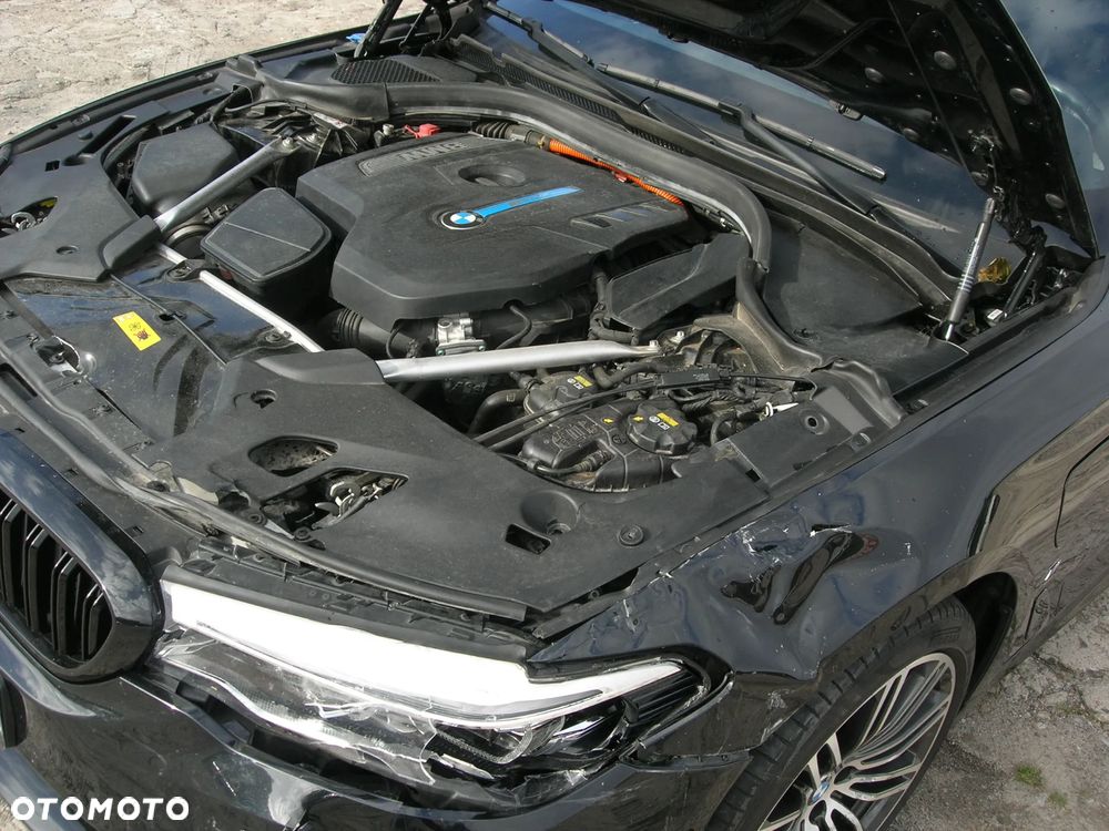 BMW Seria 5 530e iPerformance M Sport sport - 11