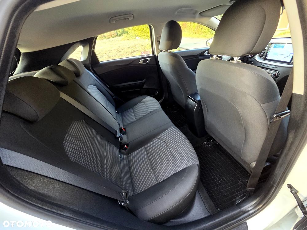 Kia Ceed 1.0 T-GDI M - 26
