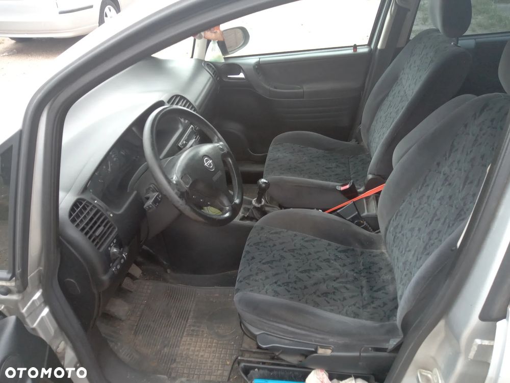 Opel Zafira 1.8 16V Elegance - 9