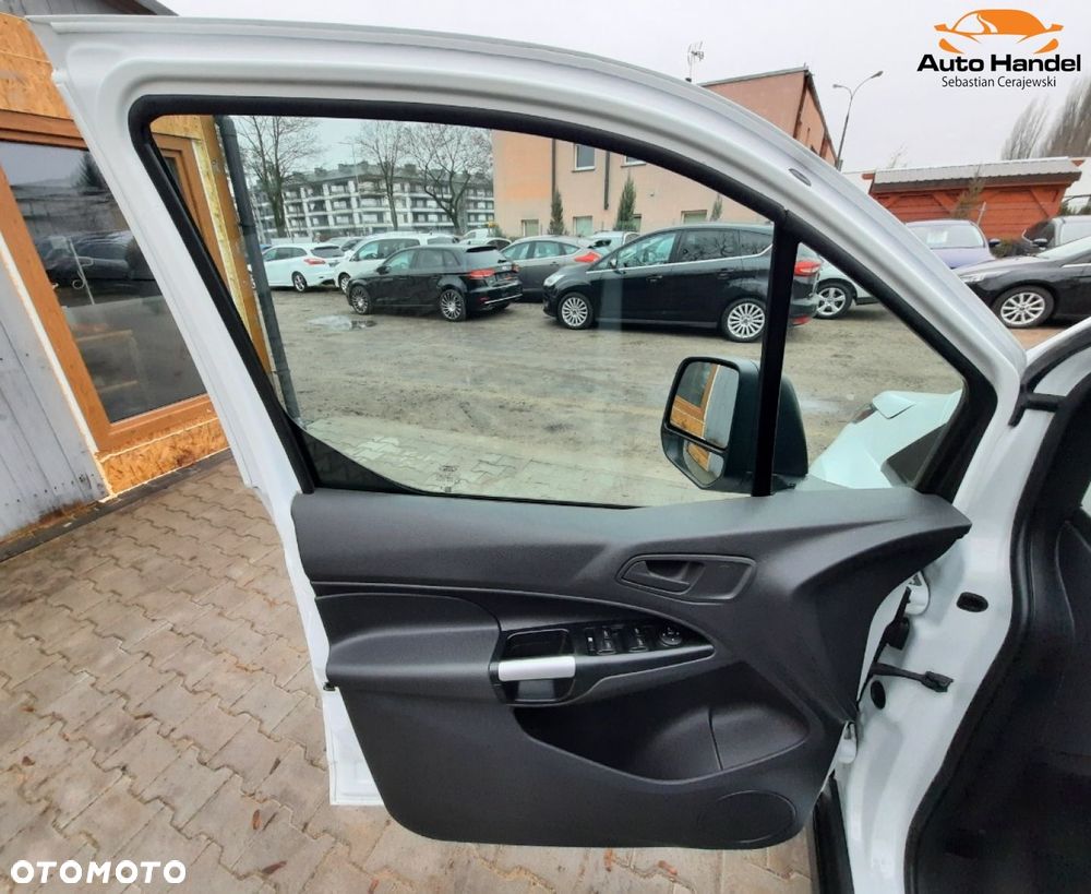 Ford Transit Connect - 37