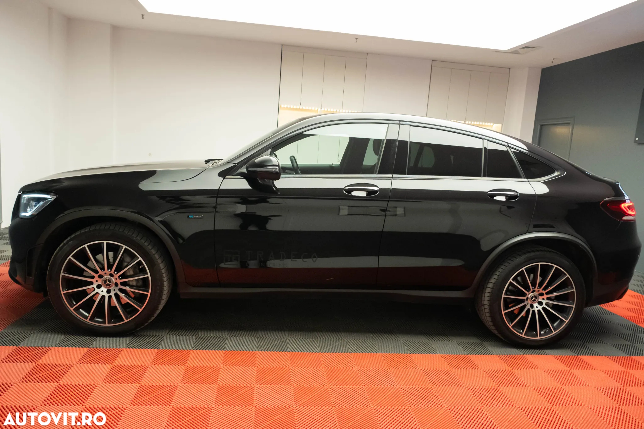 Mercedes-Benz GLC 300 e 4MATIC - 7