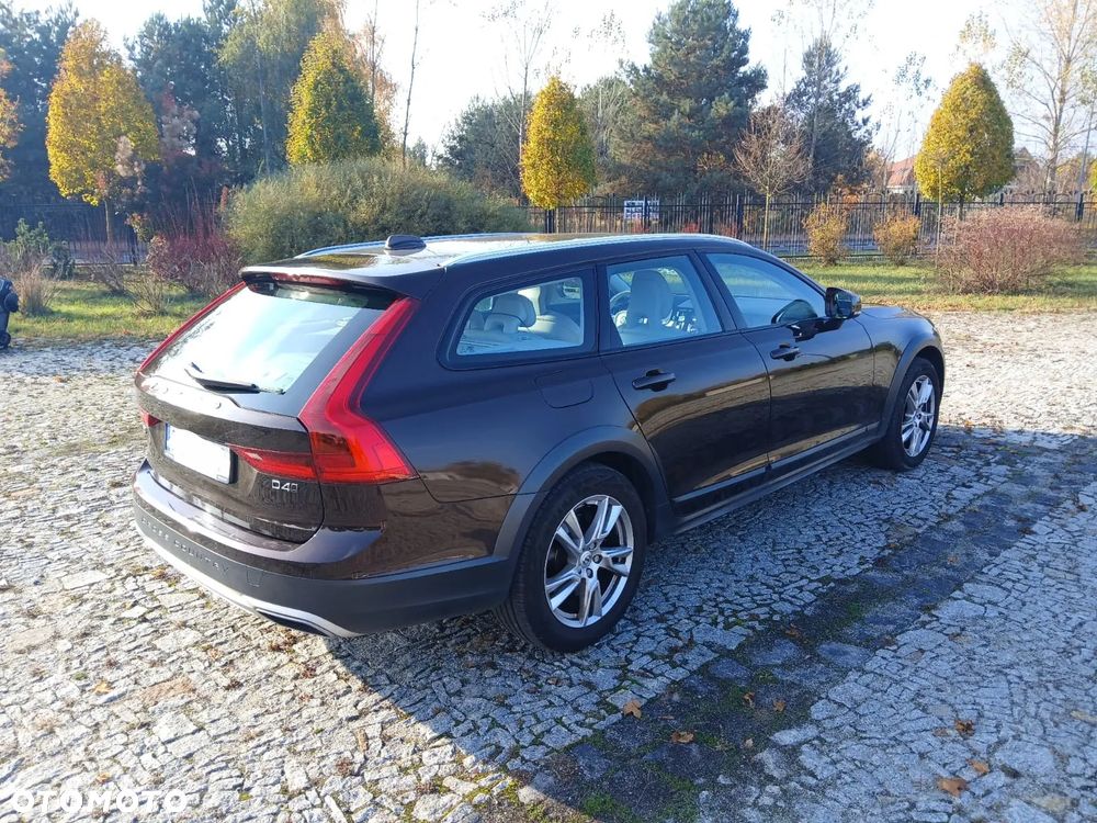 Volvo V90 Cross Country D4 AWD - 11