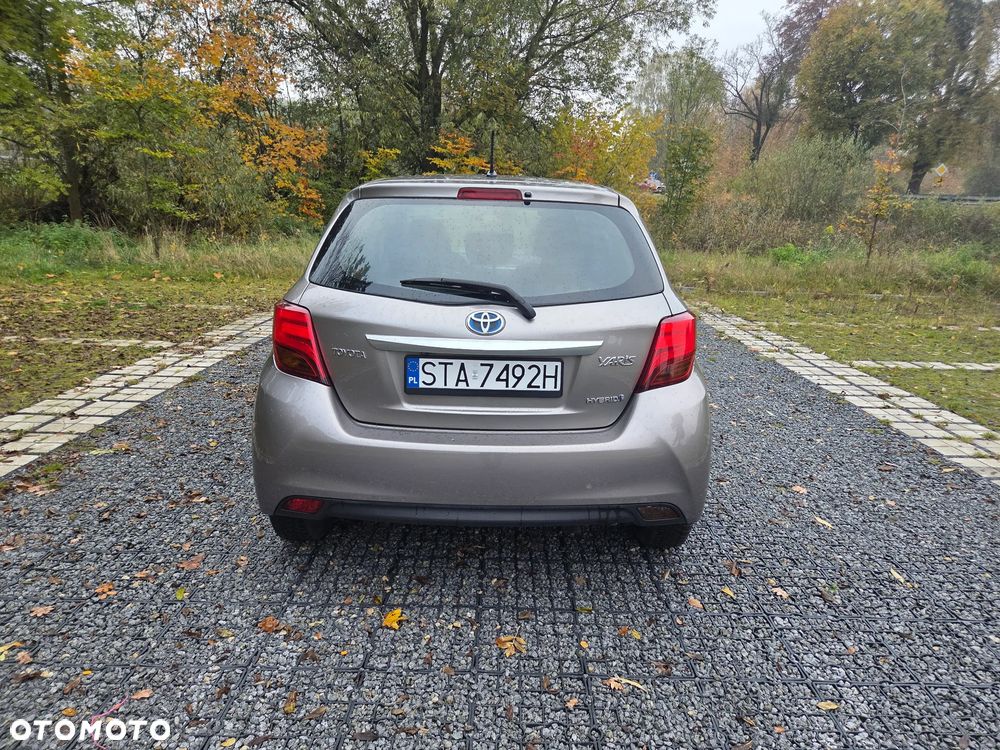 Toyota Yaris 2015 photo 4