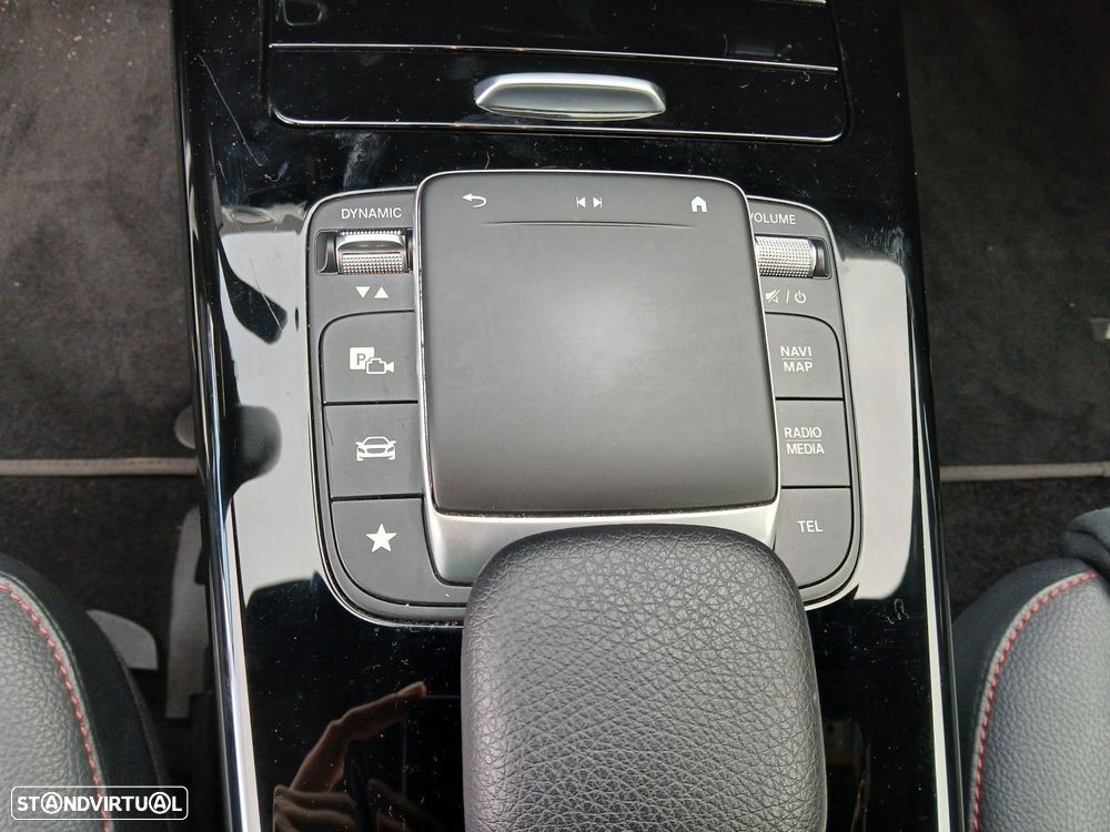 Mercedes-Benz A 200 d 4Matic 8G-DCT AMG Line - 27