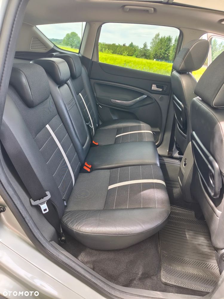 Ford Kuga 2.0 TDCi Titanium - 10