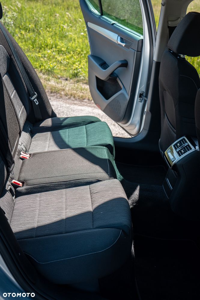 Skoda Superb 2.0 TDI Ambition DSG - 3