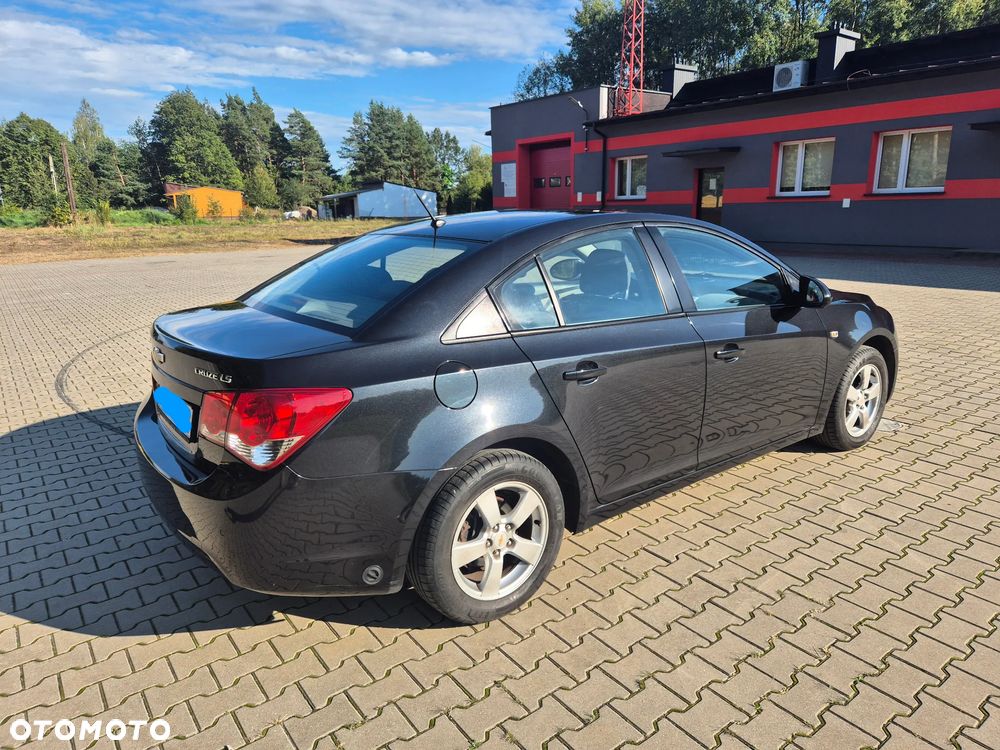 Chevrolet Cruze 1.6 - 6