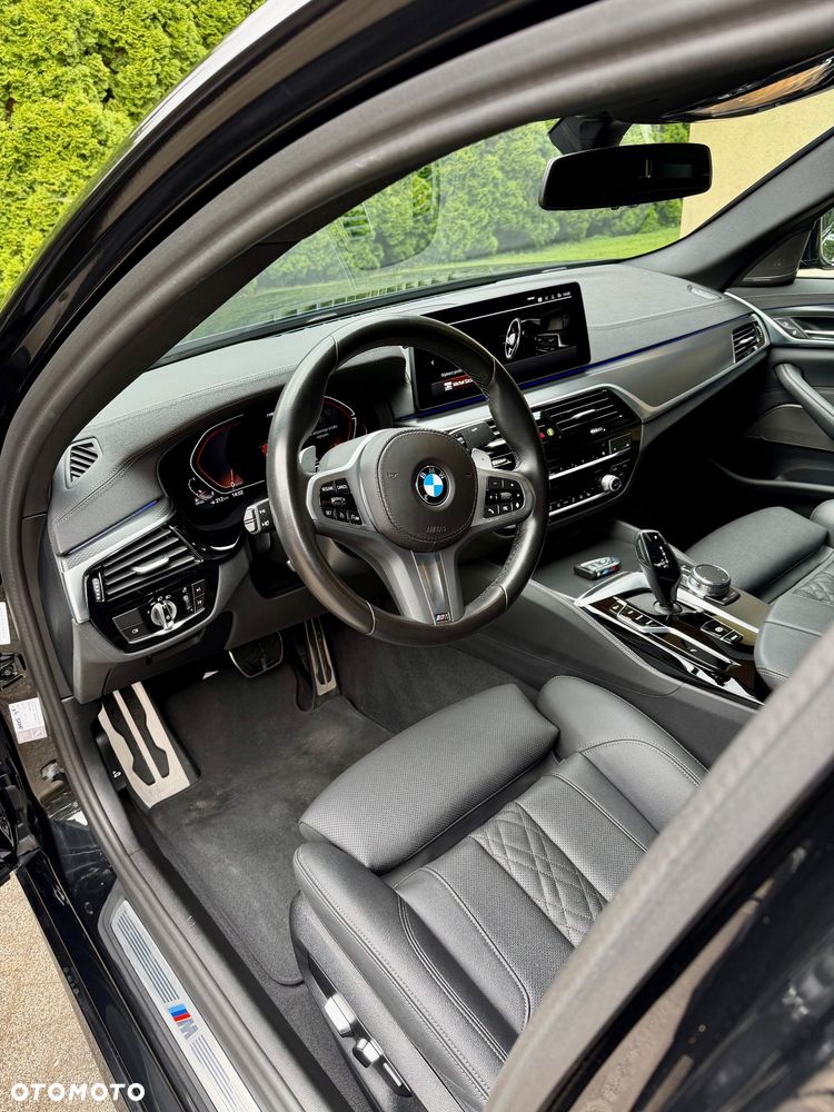 BMW Seria 5 520d xDrive MHEV Sport - 16