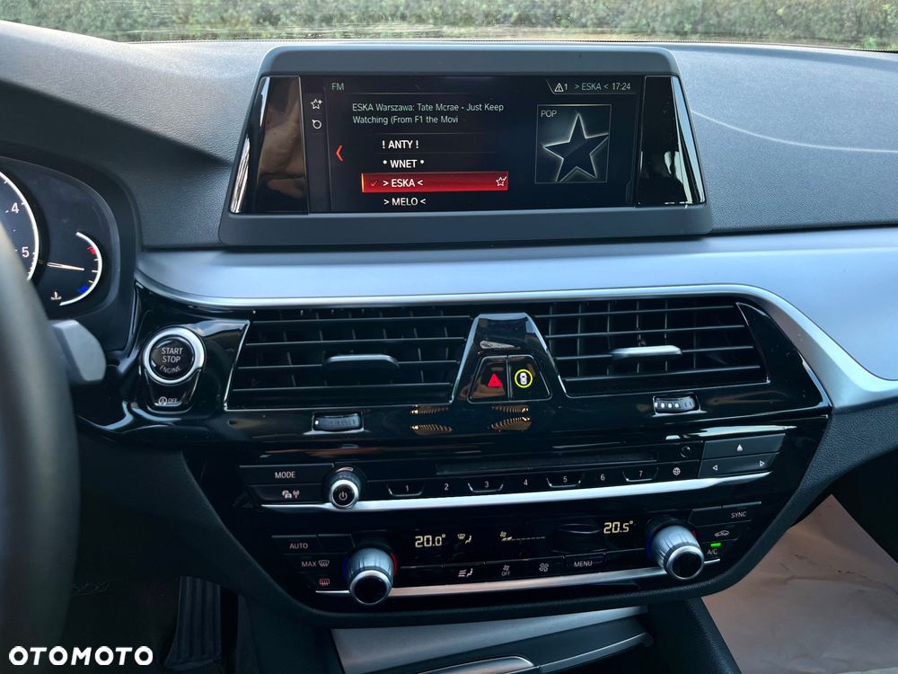 BMW Seria 5 518d - 16