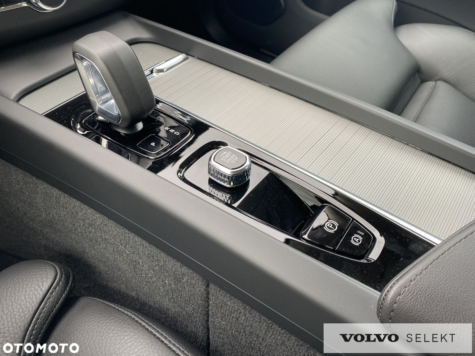 Volvo XC 60 - 30