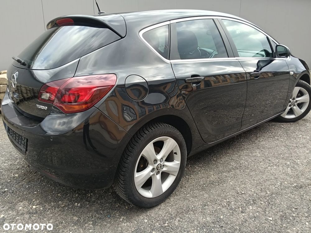 Opel Astra 1.4 Turbo Exklusiv - 8